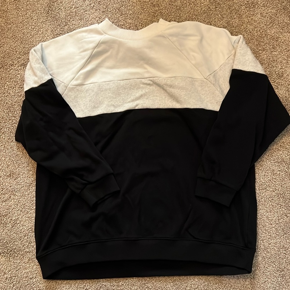American Eagle color block pullover